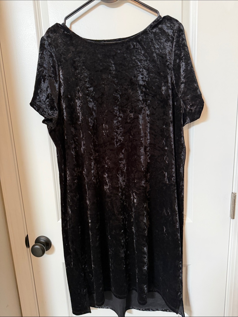 torrid Black Crushed Velvet Midi Dress - Short Sleeve